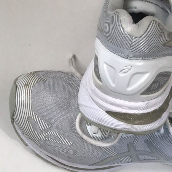 Asics Air Nimbus 19 White & Gray Athletic Running Shoes with Supportive Midsole - Picture 3 of 13